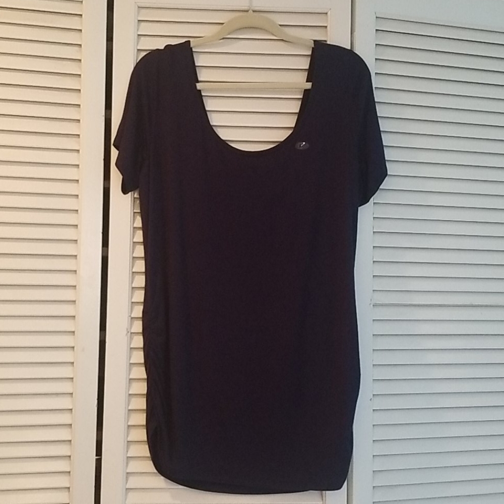 Navy scoop neck tee